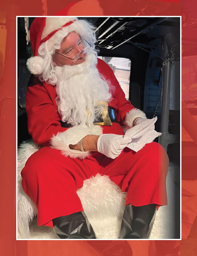Photos With Santa at the Navy SEAL Museum Photos With Santa at the Navy SEAL Museum